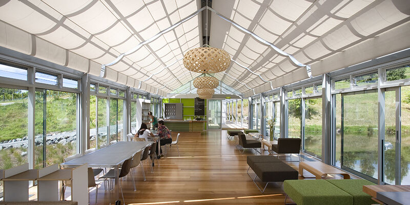 Weinbar Glass House von Brick Bay Area